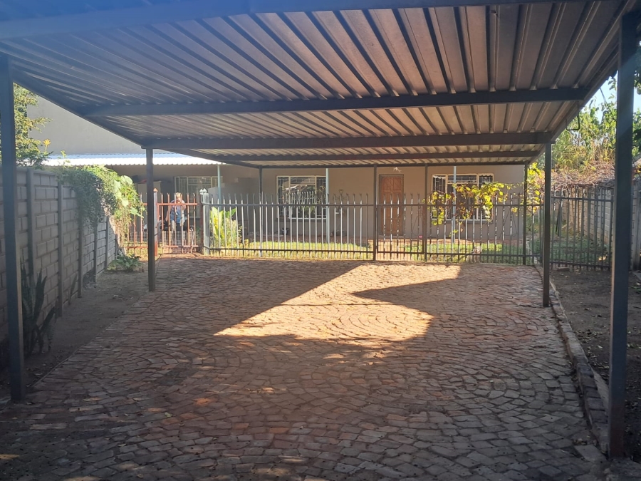 5 Bedroom Property for Sale in Brits North West